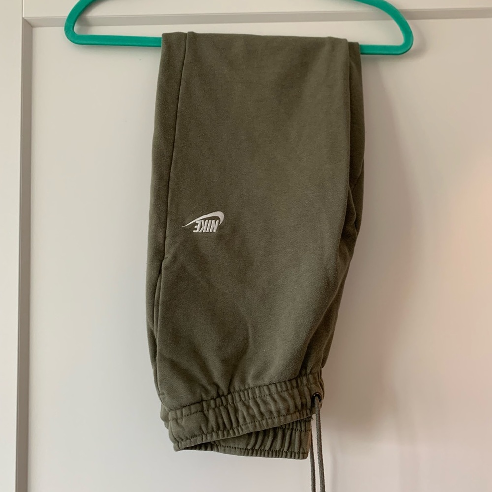 Nike Joggers Size Small — army green